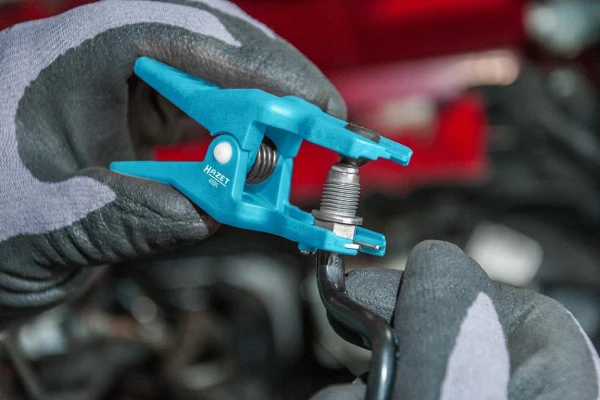 Jeu de bouchons de tuyau Hazet 4591/4 choisir à bas prix avec fixation universelle