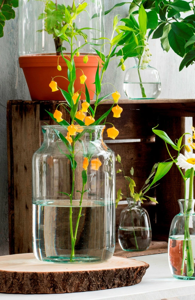 Mica decorations - vase en verre recyclé h40 pour transport d'équipement