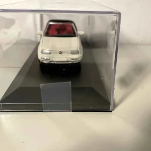 Fluide hydraulique Volskwagen Golf Cabriolet blanc cassé/crème? de 1993
