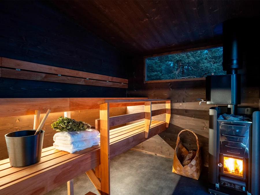 Spacious mobile sauna Lapelland Wagon M (Type C) 10–12 people
