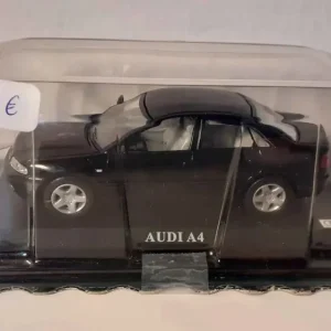 Audi A4 noire avec top case