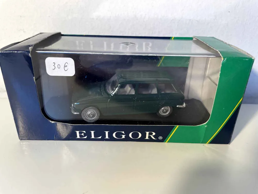 Peugeot 204 break verte (Eligor) avec Garantie Constructeur