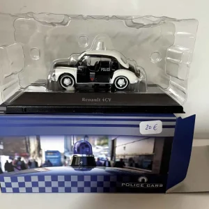 Renault 4 CV noire et blanche POLICE DE PARIS avec top case