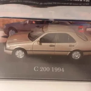 Mercedes C 200 marron de 1994 avec système de verrouillage