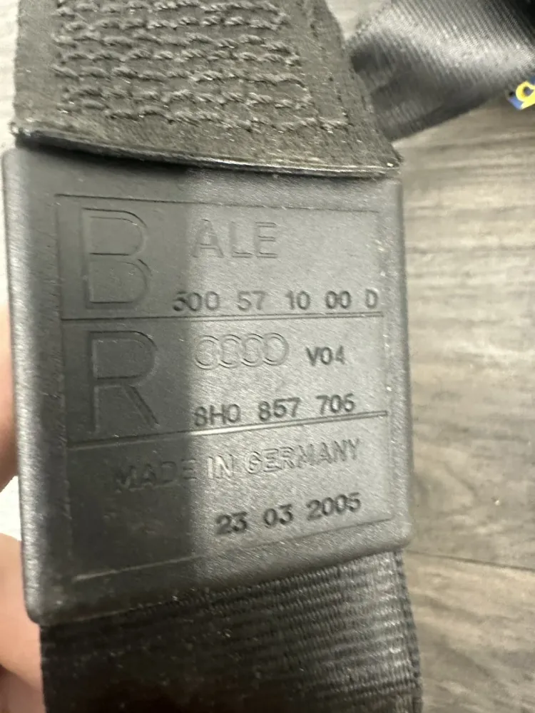 8H0857706 Ceinture de sécurité avant droite Audi A4 8H 600571000D