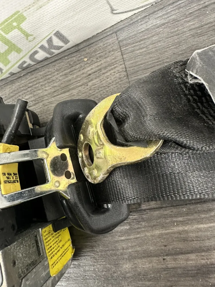 8L3857805 Ceinture de sécurité arrière gauche Audi A3 8L