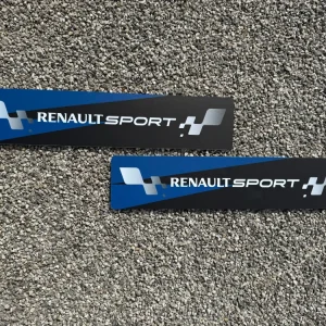 Caches Plaques Renault Sport–Édition Exclusive