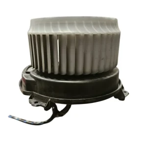 Chauffage des ventilateurs dans le Jeep Cherokee KL COD: AA0176004910 (2013-2023)