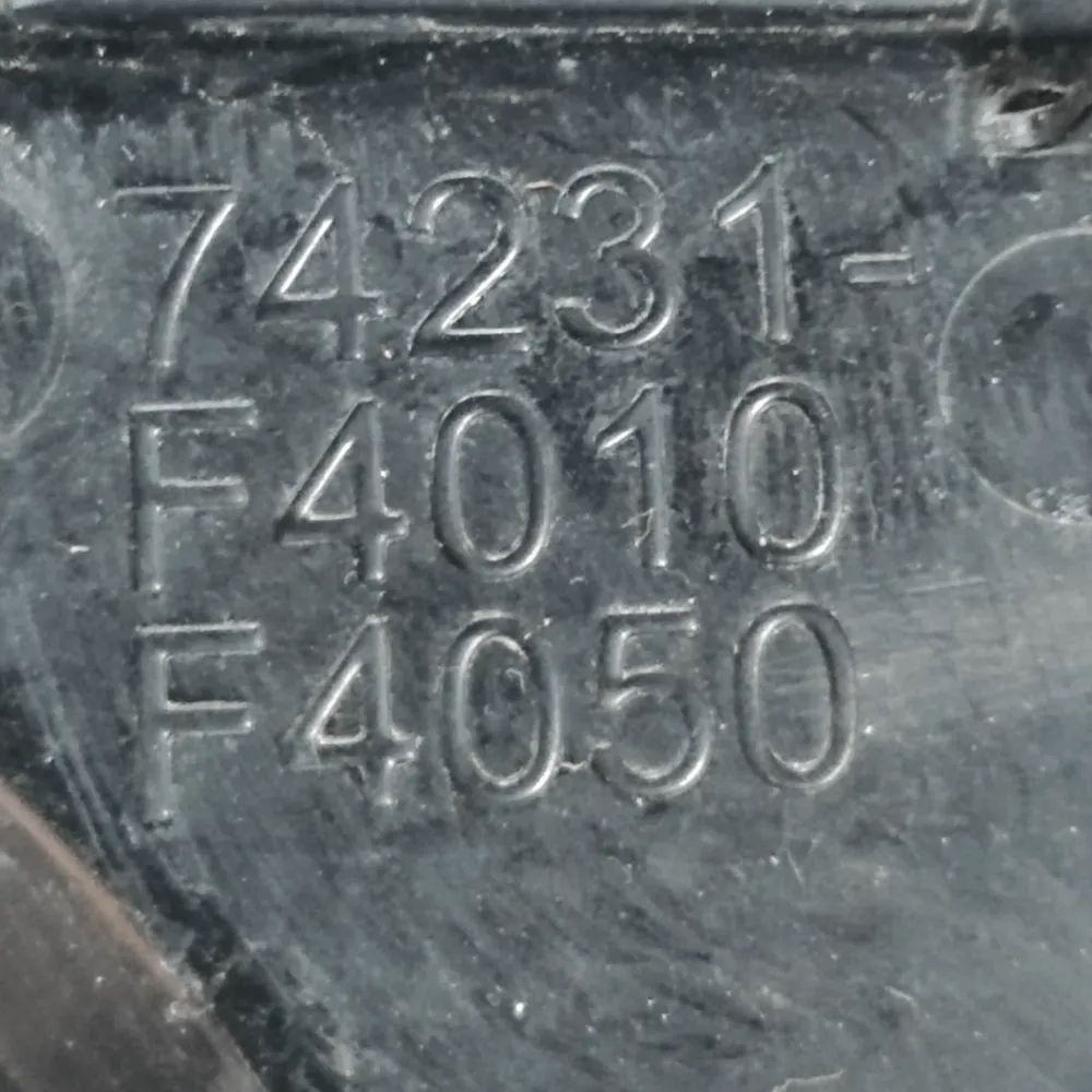Destre C-HR COD: 74231F4010 (2016>)