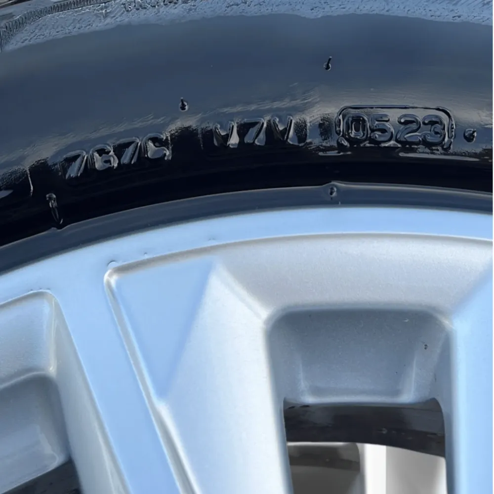 Ensemble de 4 roues en alliage gris R18 Audi Q3 F3