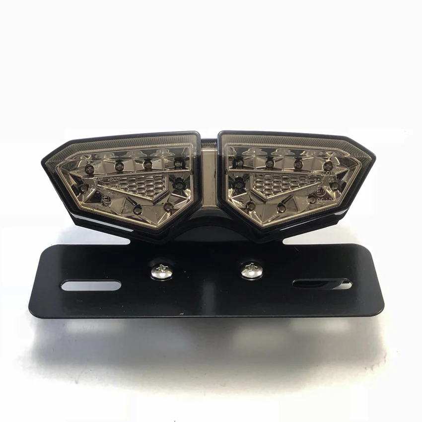 Feu arrière Diamant modèle LED fumé avec clignotants intégrés