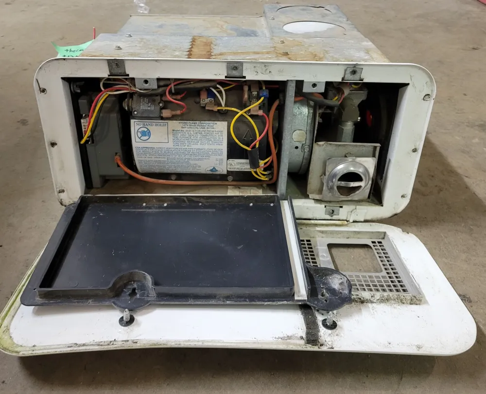 Fournaise au propane Hydroflame RV 8531-II – 31 000 BTU