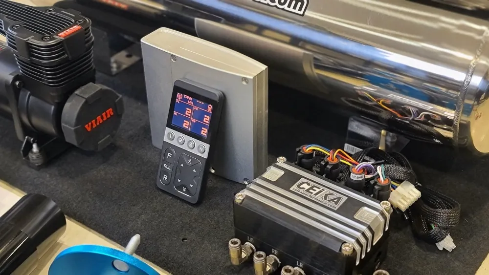 Kit Air Ride CEIKA sur Combinés Filetés SKODA OCTAVIA 5E 2WD φ50 (Rr Multi-Link Suspension) (13~UP)