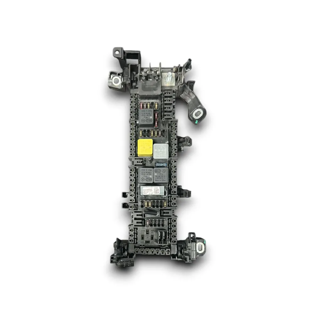 Mercedes Banc GLA Boîtes à fusibles / boîte centrale (x156) COD.A2465402714 2.0 Diesel (2013> 2019)