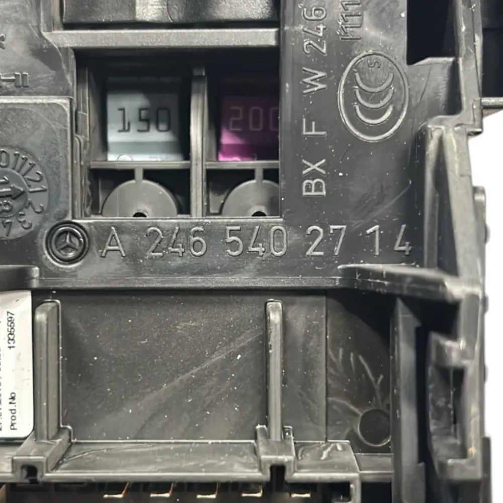 Mercedes Banc GLA Boîtes à fusibles / boîte centrale (x156) COD.A2465402714 2.0 Diesel (2013> 2019)