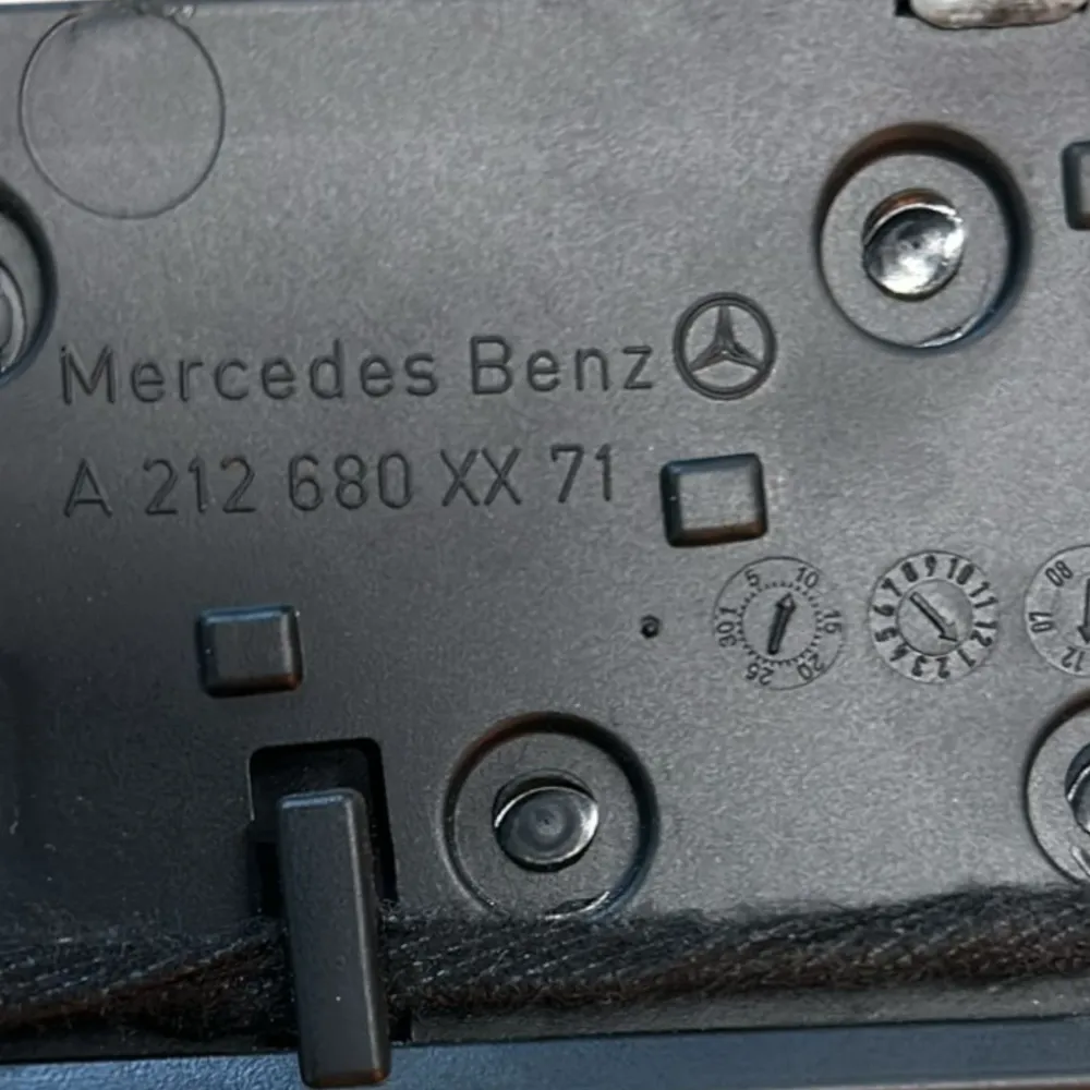 Modanatura cruscotto Mercedes Benz Classe W212 cod:A212680XX71 (2009 > 2016) + Bocchette Aria