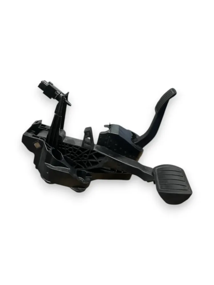 Pédale de frein + Peugeot 308 III 1.6 Accélérateur hybride / essence (2023>) COD: 9832495680