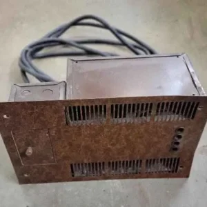 Convertisseur de puissance 25 ampères pour camping-car 110 V à 12 V PowerTron