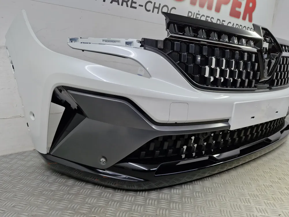 Pare-choc avant Renault Austral Esprit Alpine (à partir de 06/2022) – Neuf d'origine avec radars