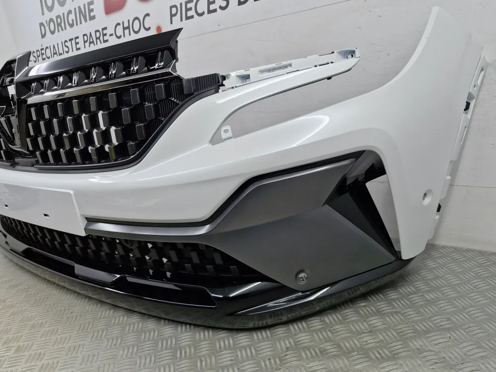Pare-choc avant Renault Austral Esprit Alpine (à partir de 06/2022) – Neuf d'origine avec radars