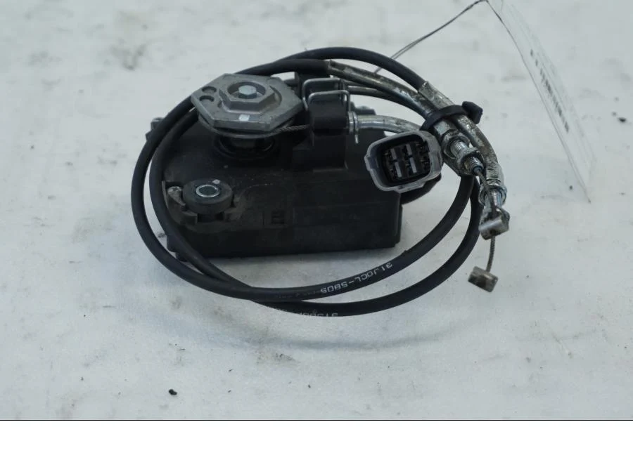 moteur de papillon de gaz Suzuki