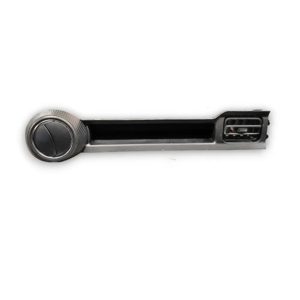 Le tableau de bord gauche des bouches d'air Suzuki Ignis COD: 7384162R6 (2016>)