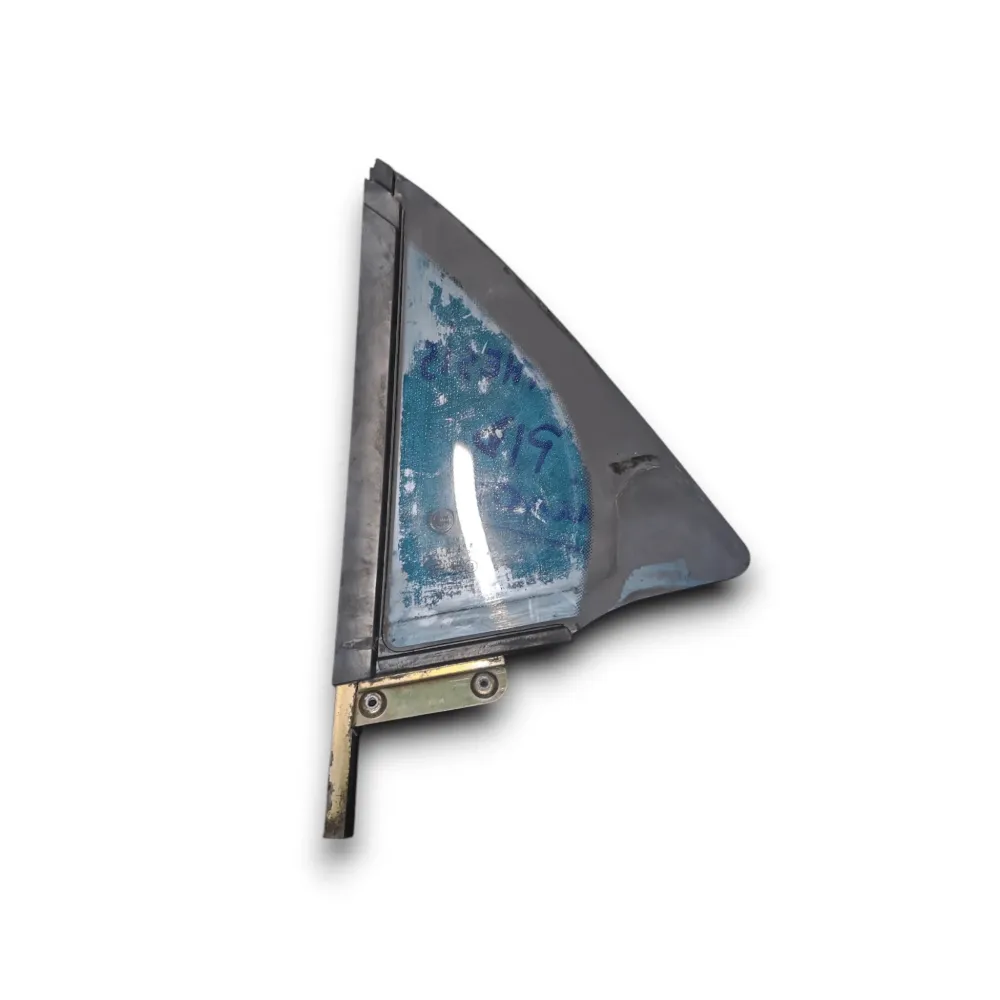Thèse de Lancia en verre fixe à droite (2002-2009)
