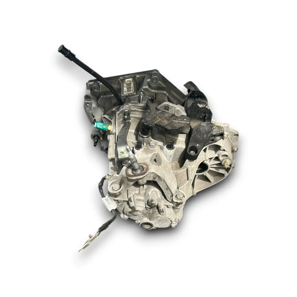 6 - Transmission manuelle de vitesse DACIA Sandro III COD. 320107520R 1.0 PESTOL (2020>) COD.304015768R COD. 321018352r