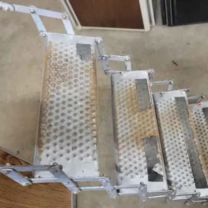 Escalier pliant en ciseaux à 4 marches pour camping-car en aluminium Used RV Parts