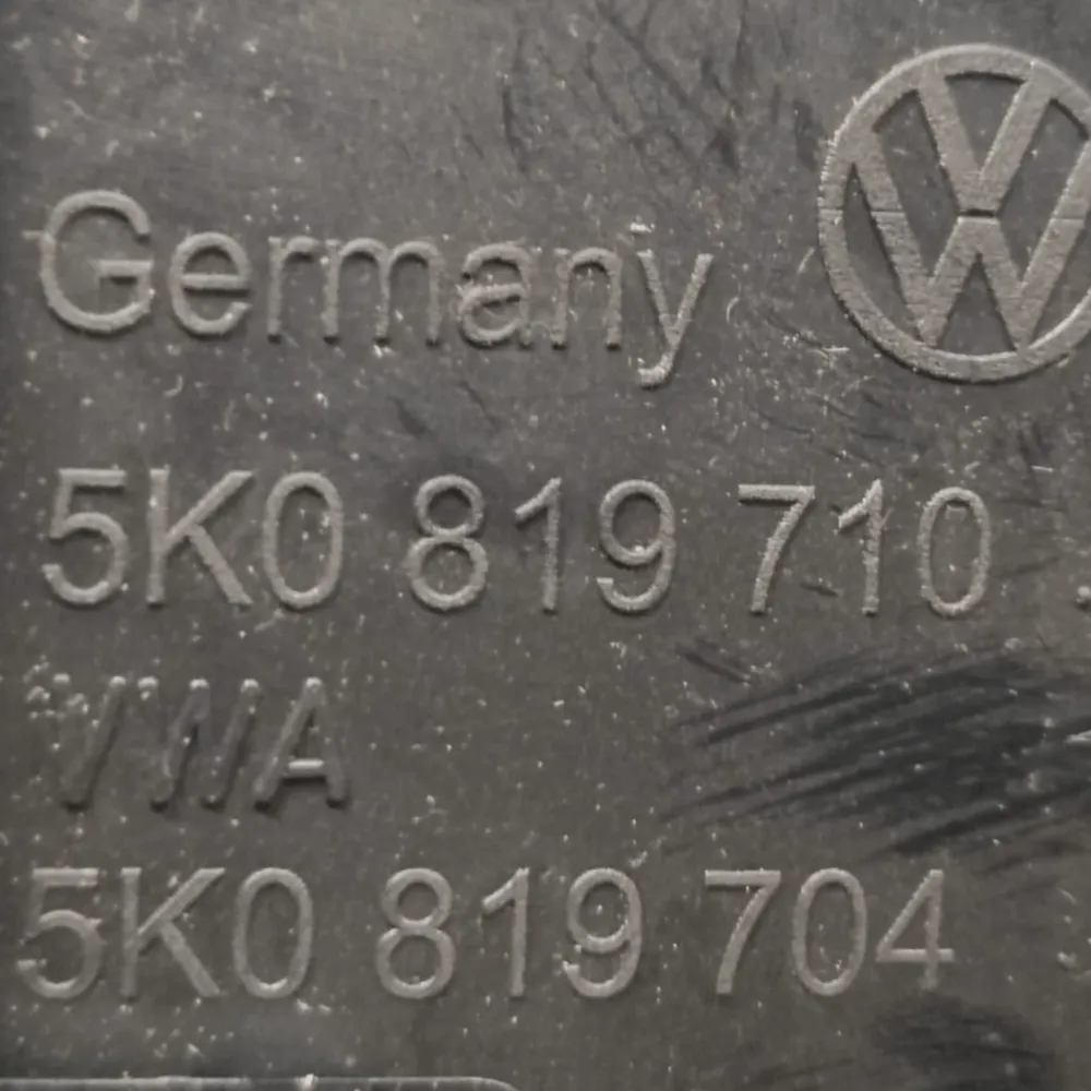 Volkswagen Golf Destro Boat Bocchetta Golf VI COD: 5K0819710 (2008-2012)