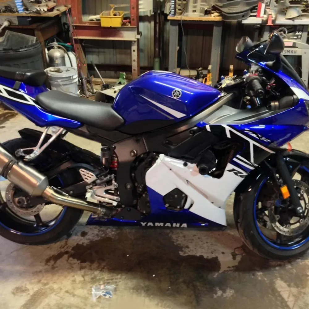 Amotopart Yamaha 2003-2004 YZF 600 R6 & 2006-2009 YZF R6S Kit de carénage blanc bleu