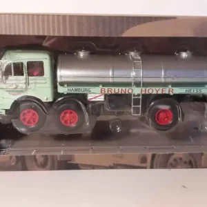 Camion citerne Mercedes-Benz LP 333 "Bruno Hoyer" pour camions bennes