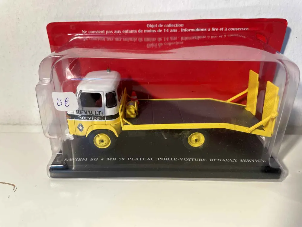 Camion Saviem SG 4 MB 59 plateau porte-voiture RENAULT service (camion jaune et blanc) avec joints neufs