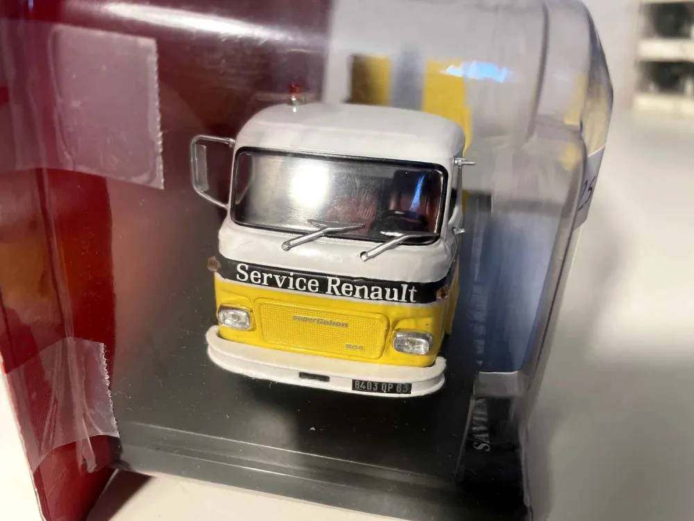 Camion Saviem SG 4 MB 59 plateau porte-voiture RENAULT service (camion jaune et blanc) avec joints neufs