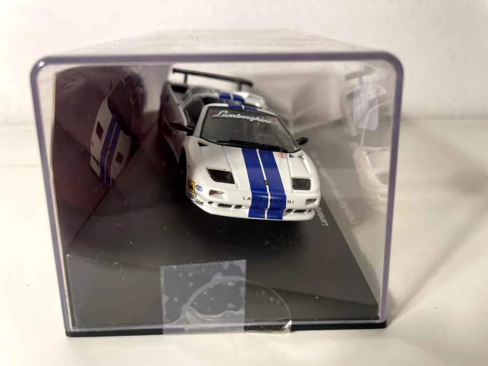 Lamborghini Diablo VT-R Roadster Troféo bleue et blanche de 1997 pour amélioration performances