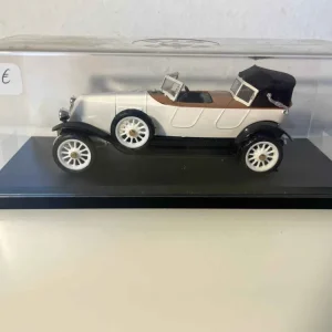 Kit embrayage Renault 40 CV Sport blanc cassé et maron de 1923 (collection RIO)